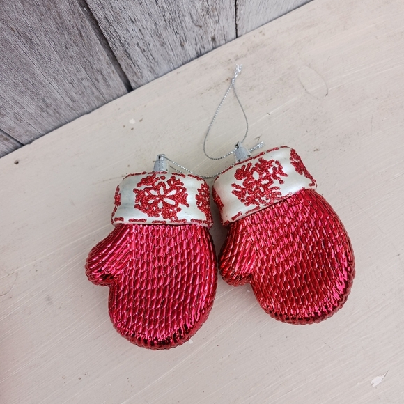 Christmas Ornaments Red Mittens Shatterproof Plastic Holly Hanging Decor - Picture 3 of 6